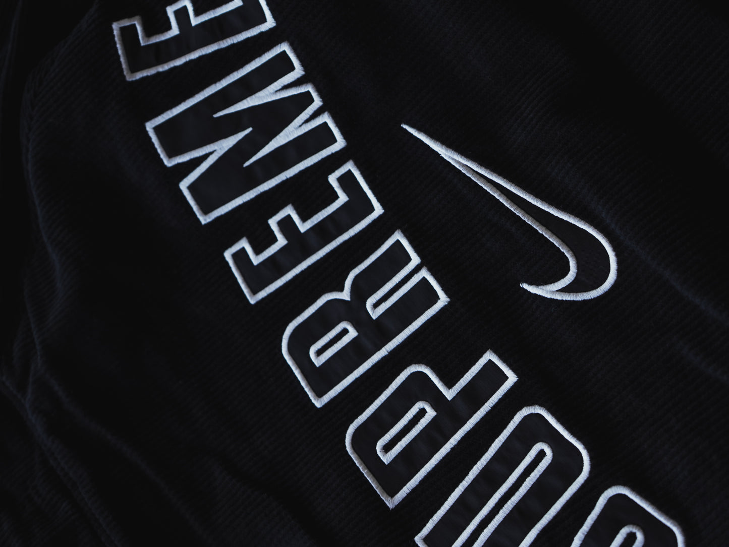 Supreme - Nike